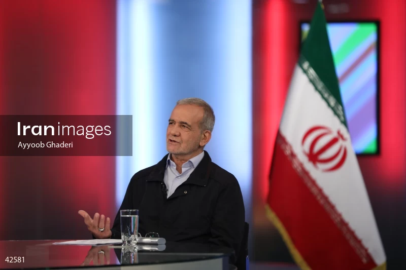 Massoud Pezeshkian on the "Safe Aval (Prime Row)" program on the News Network