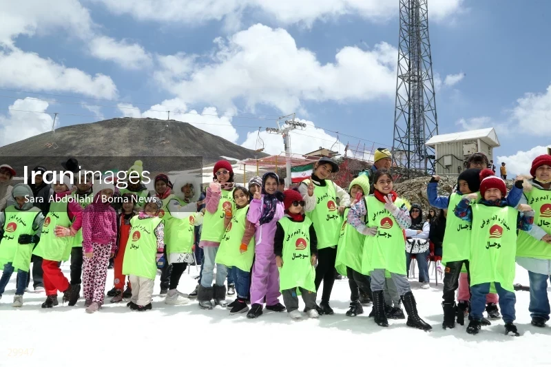 Snowman Festival in Tochal