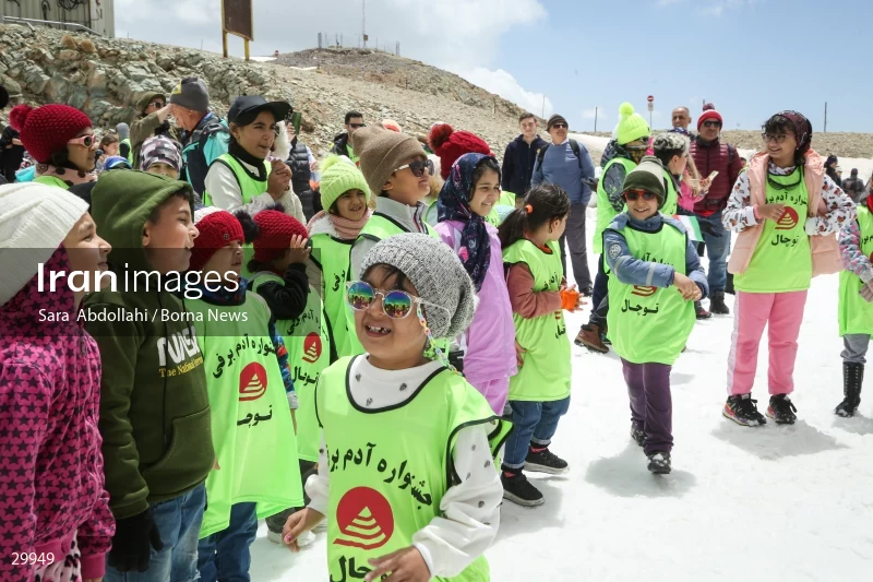Snowman Festival in Tochal