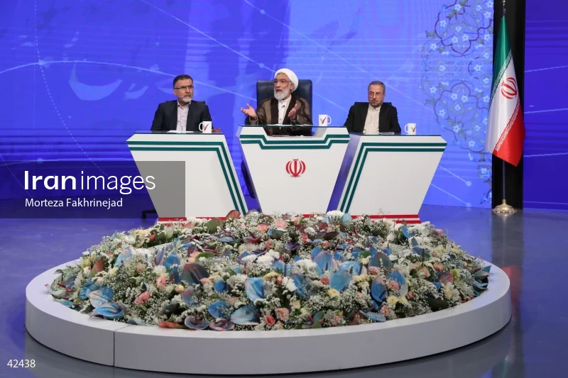 Mostafa Pourmohammadi on the Political Roundtable program on Channel Three