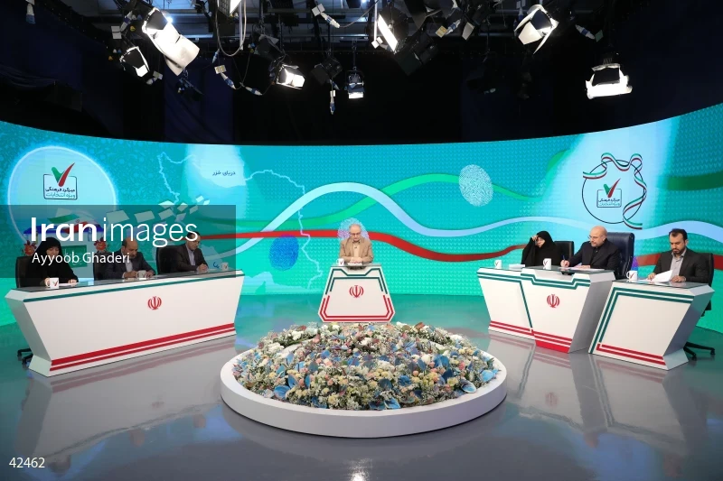 Mohammad Bagher Ghalibaf on the Cultural Roundtable program on Channel Two