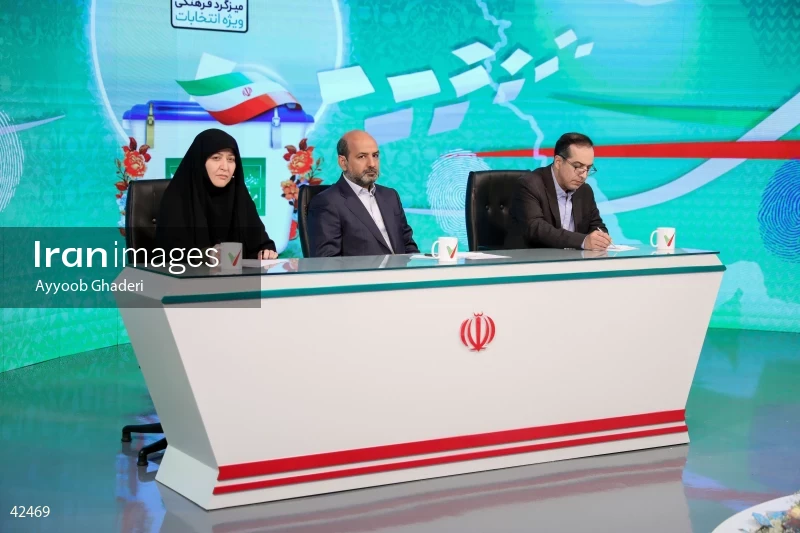 Mohammad Bagher Ghalibaf on the Cultural Roundtable program on Channel Two