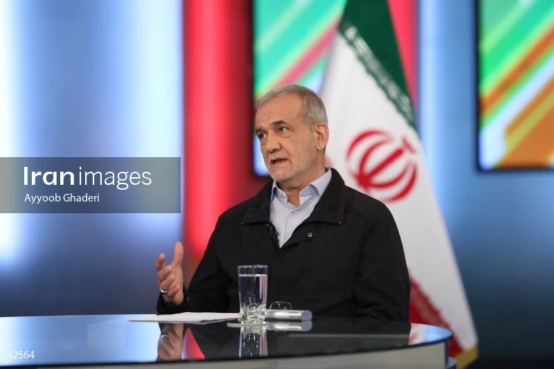 Massoud Pezeshkian on the "Safe Aval (Prime Row)" program on the News Network