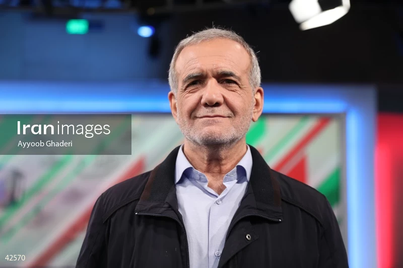Massoud Pezeshkian on the "Safe Aval (Prime Row)" program on the News Network