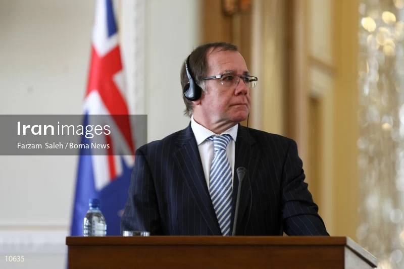 Murray McCully in press conference with Mohammad Javad Zarif