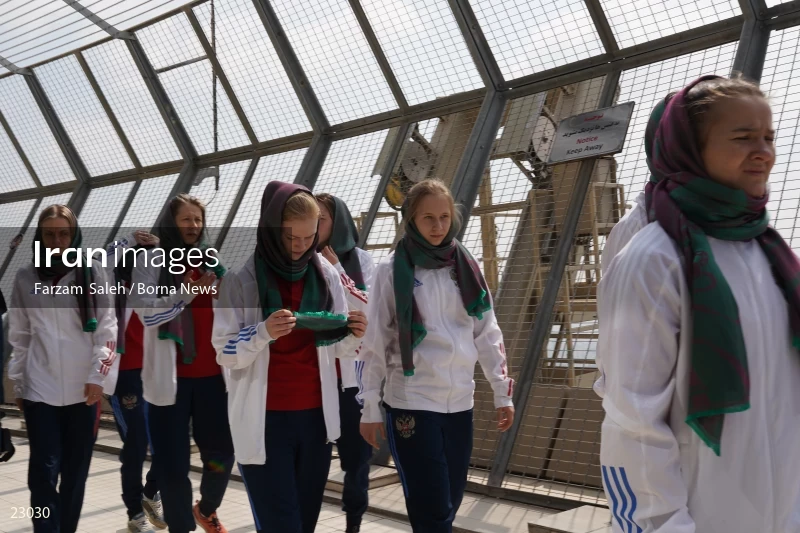 Foreign athletes visit Tehran's Milad Tower
