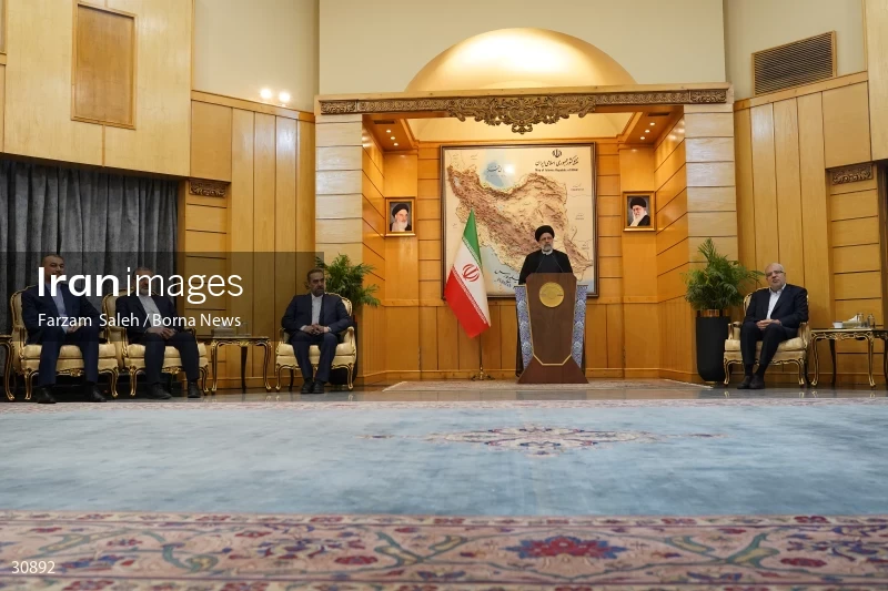 The official see-off ceremony of the president on his trip to Latin America