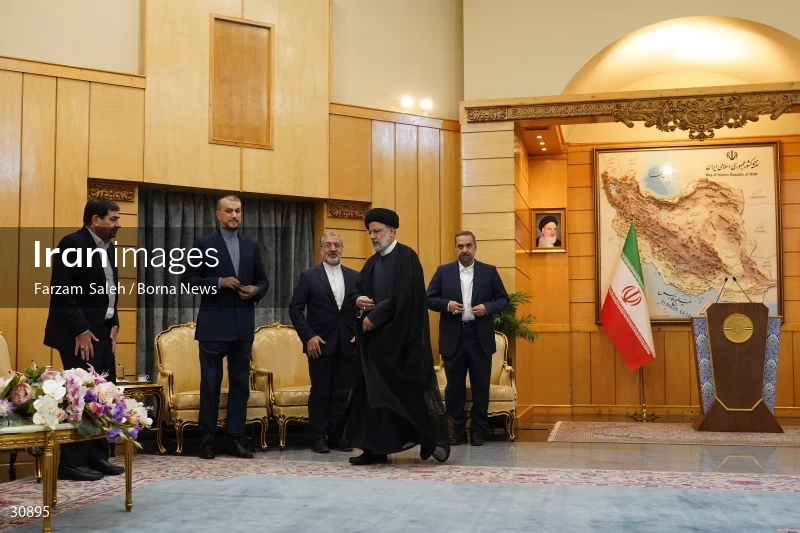 The official see-off ceremony of the president on his trip to Latin America