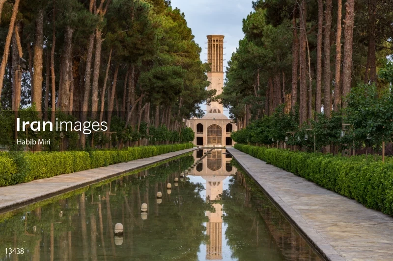 Dowlat Abad Garden