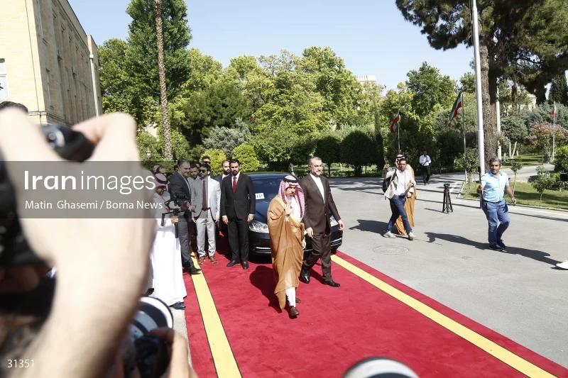 Meeting between the foreign ministers of Iran and Saudi Arabia