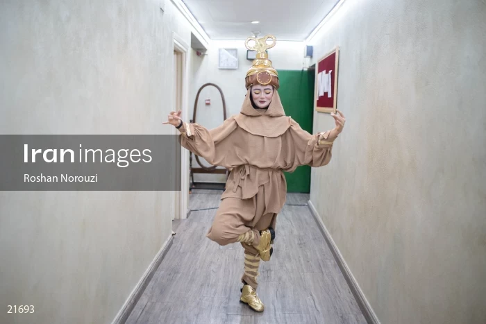 "Beauty and the beast" musical theater