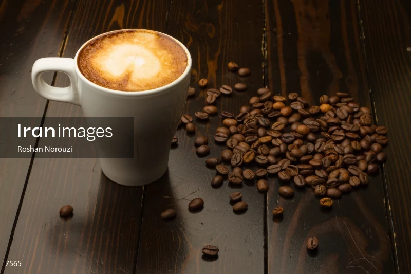 Caffè Latte with Coffee beans