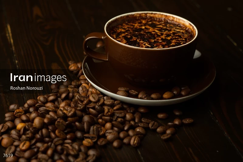 Café con leche with Coffee beans