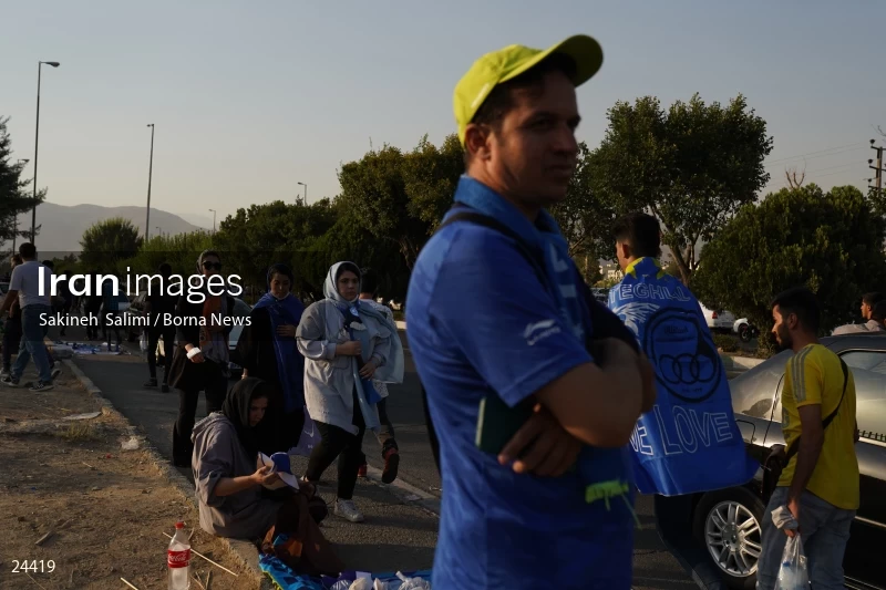 The first attendance of women in the stadium in a match of the Premier Football League of Iran