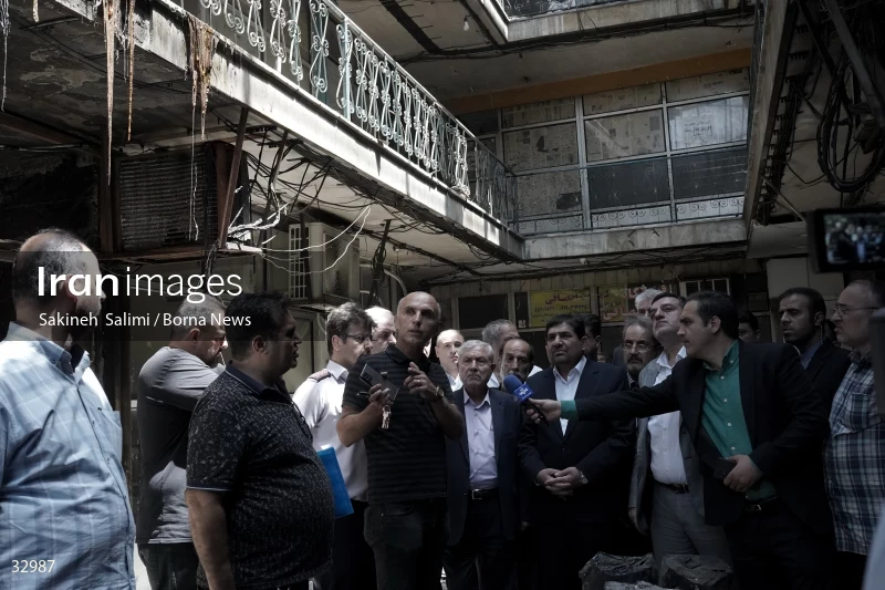 First vice president visits Pachenar Bazaar in Tehran