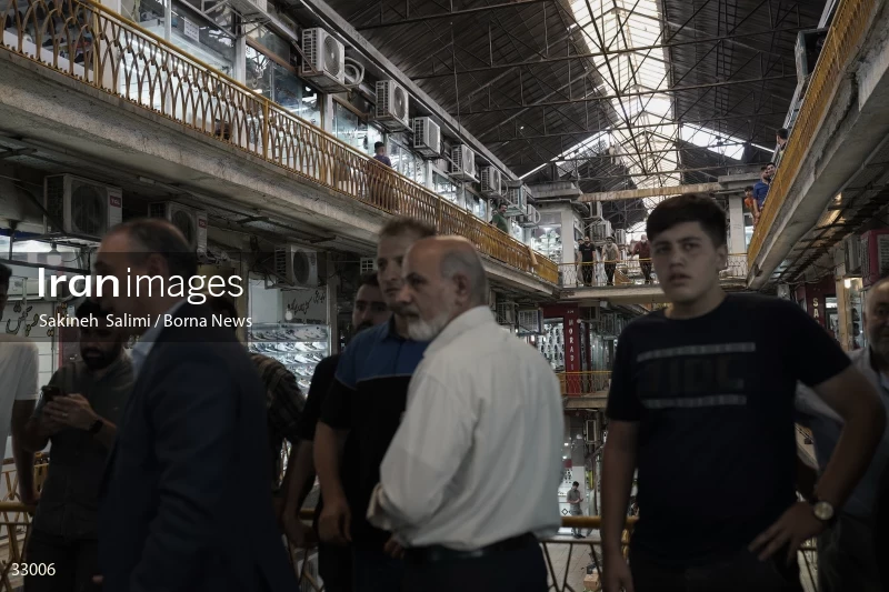 First vice president visits Pachenar Bazaar in Tehran