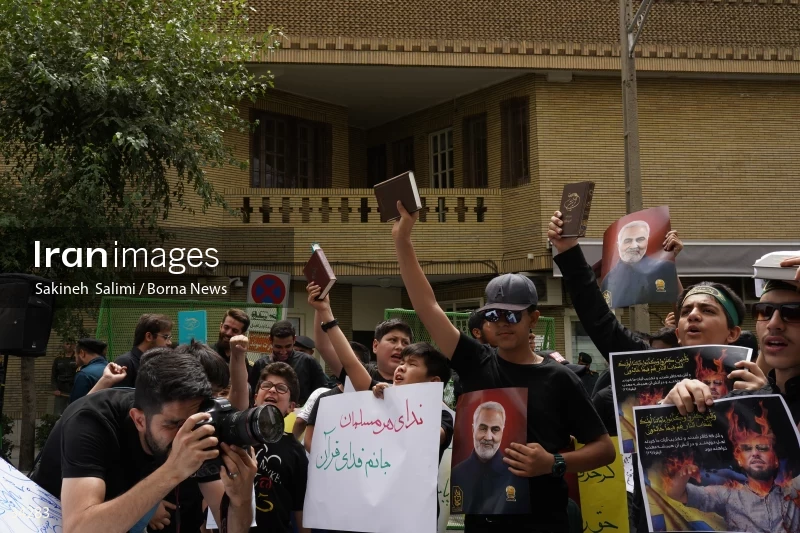 Students gathering in front of the Swedish embassy in Tehran