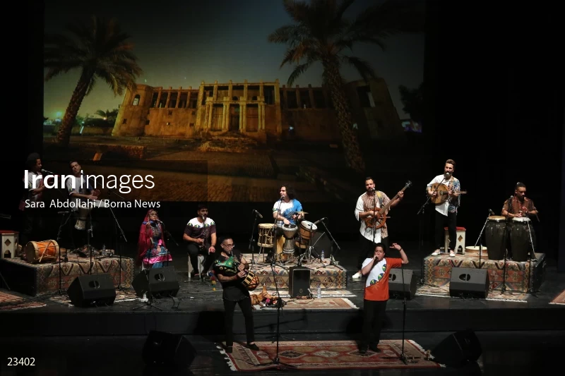 Lian music band concert