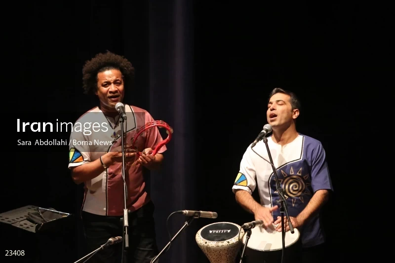 Lian music band concert
