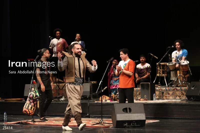 Lian music band concert
