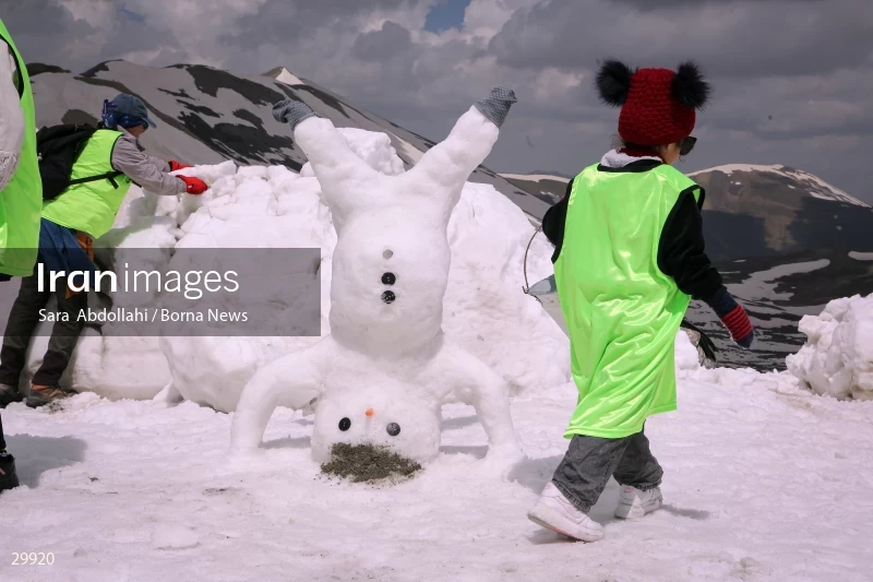 Snowman Festival in Tochal