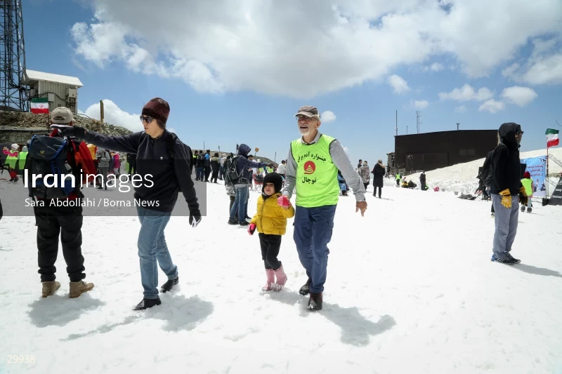 Snowman Festival in Tochal