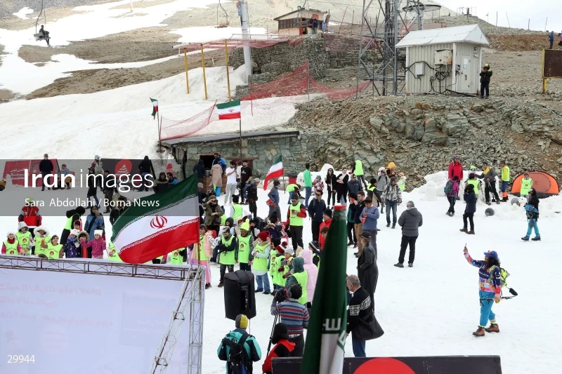 Snowman Festival in Tochal