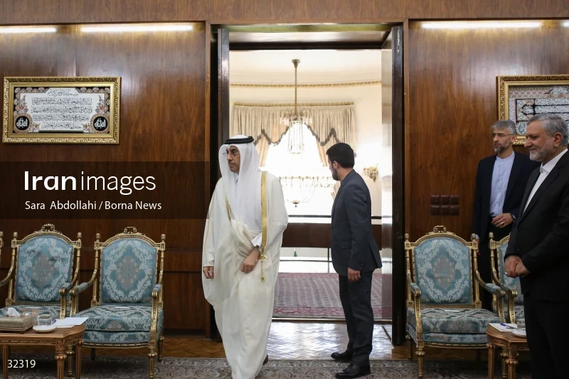 The meeting of the Minister of Labor of Qatar with the first vice president of Iran