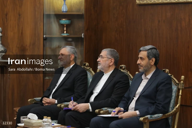 The meeting of the Minister of Labor of Qatar with the first vice president of Iran