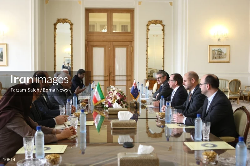 Mohammad Javad Zarif meets with Murray McCully