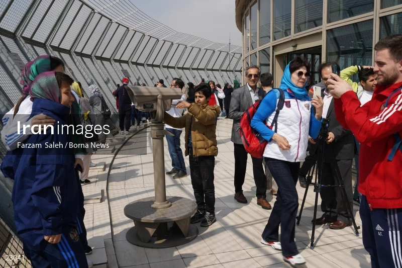 Foreign athletes visit Tehran's Milad Tower