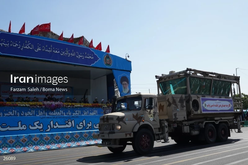 Military Parades Held in Iran on National Army Day