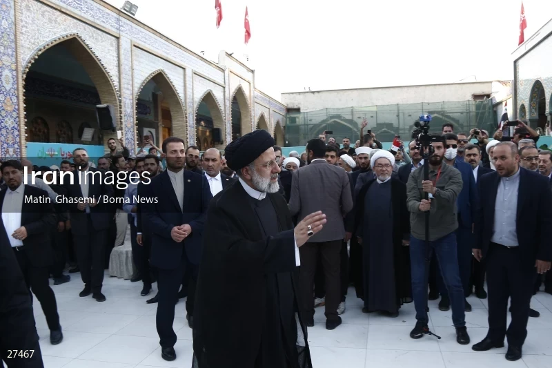 President Ebrahim Raisi in the holy shrine of Hazrat Zeinab (PBUH)