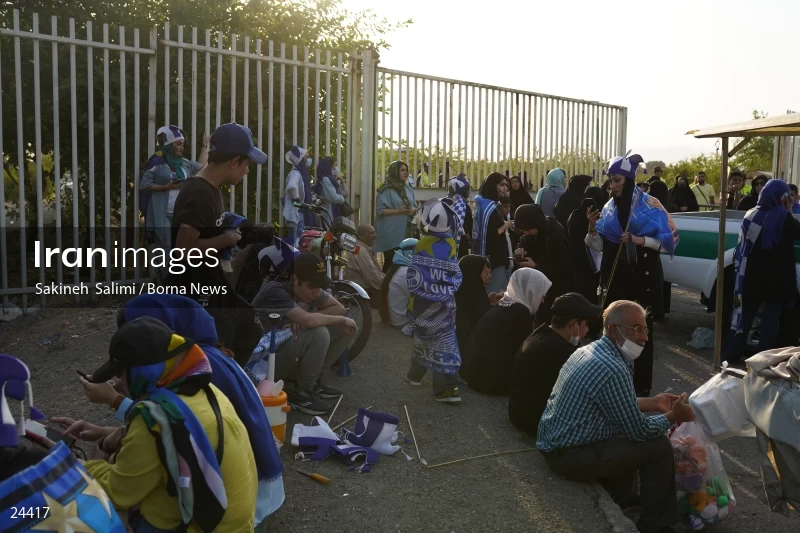 The first attendance of women in the stadium in a match of the Premier Football League of Iran