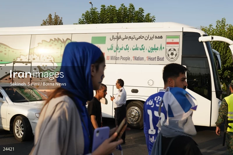 The first attendance of women in the stadium in a match of the Premier Football League of Iran