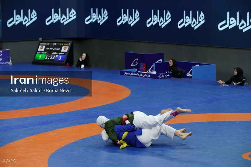 The national championship and selection of the Iranian female Alysh wrestling national team