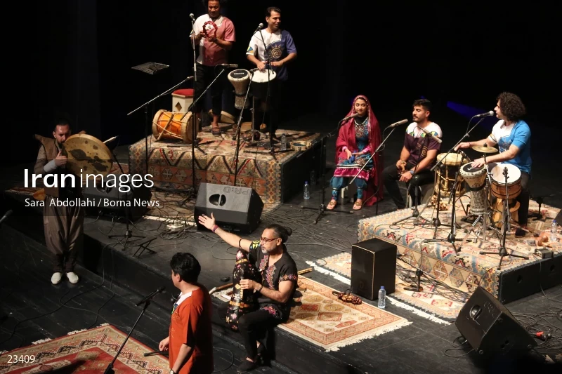 Lian music band concert